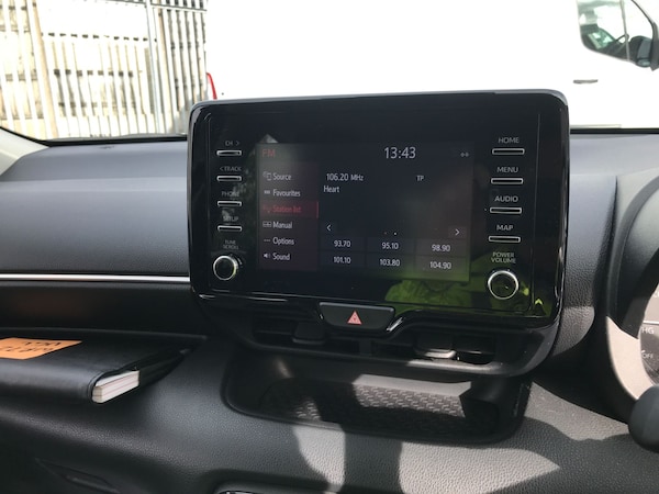 Used Toyota Yaris 2022 for sale - 76299335: Photo 10