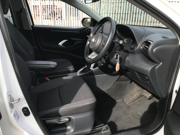 Used Toyota Yaris 2022 for sale - 76299335: Photo 17