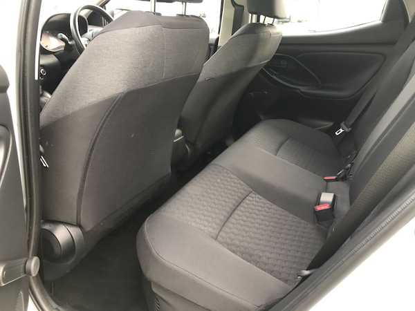Used Toyota Yaris 2022 for sale - 76299335: Photo 25