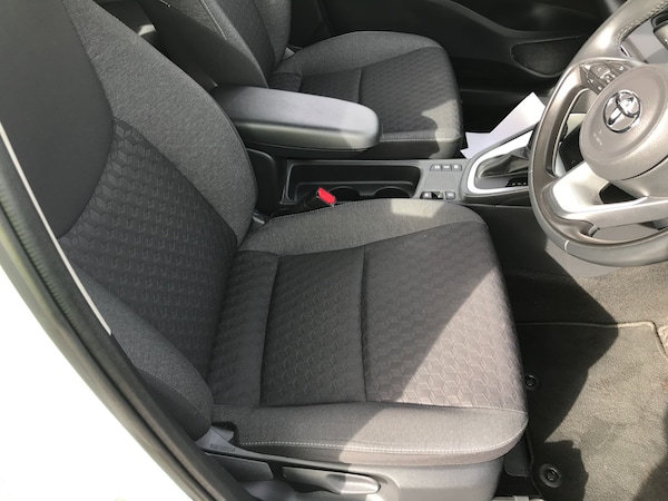 Used Toyota Yaris 2022 for sale - 76299335: Photo 9