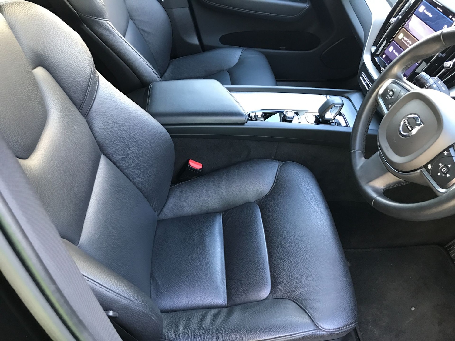 Used Volvo XC60 2023 for sale - 76603575: Photo 9