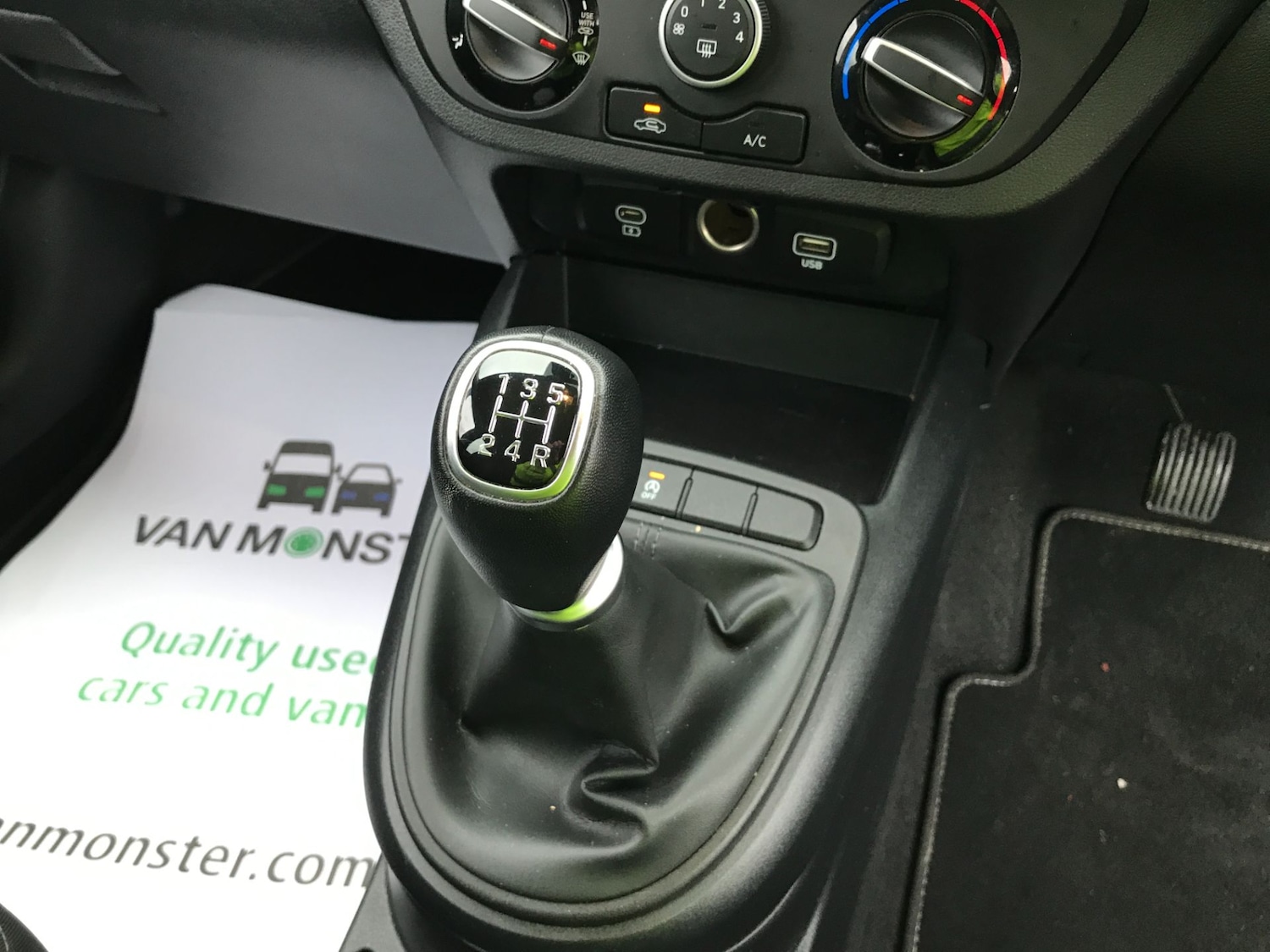 Used Hyundai i10 2024 for sale - 77407204: Photo 12