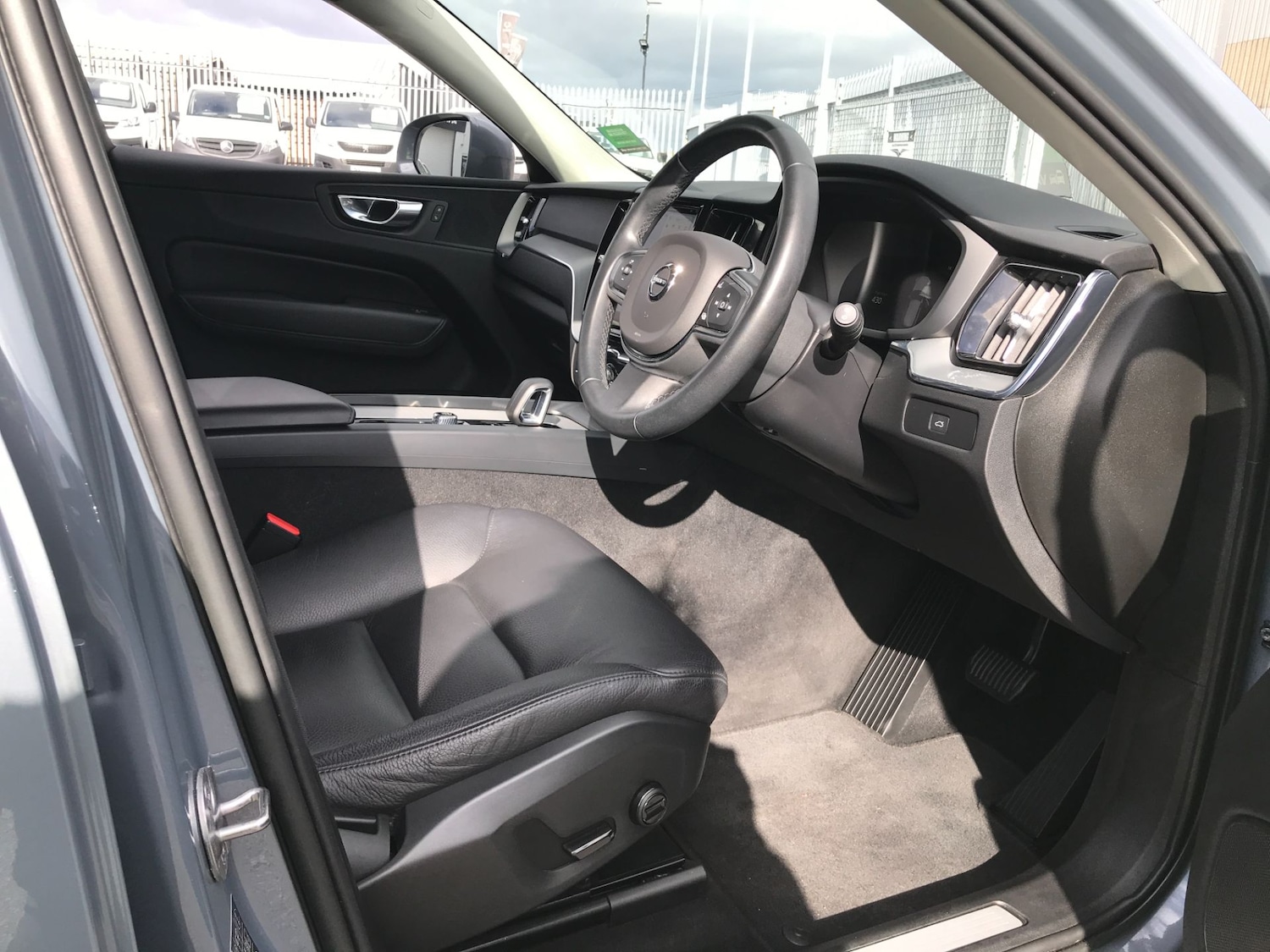 Used Volvo XC60 2023 for sale - 76415972: Photo 16