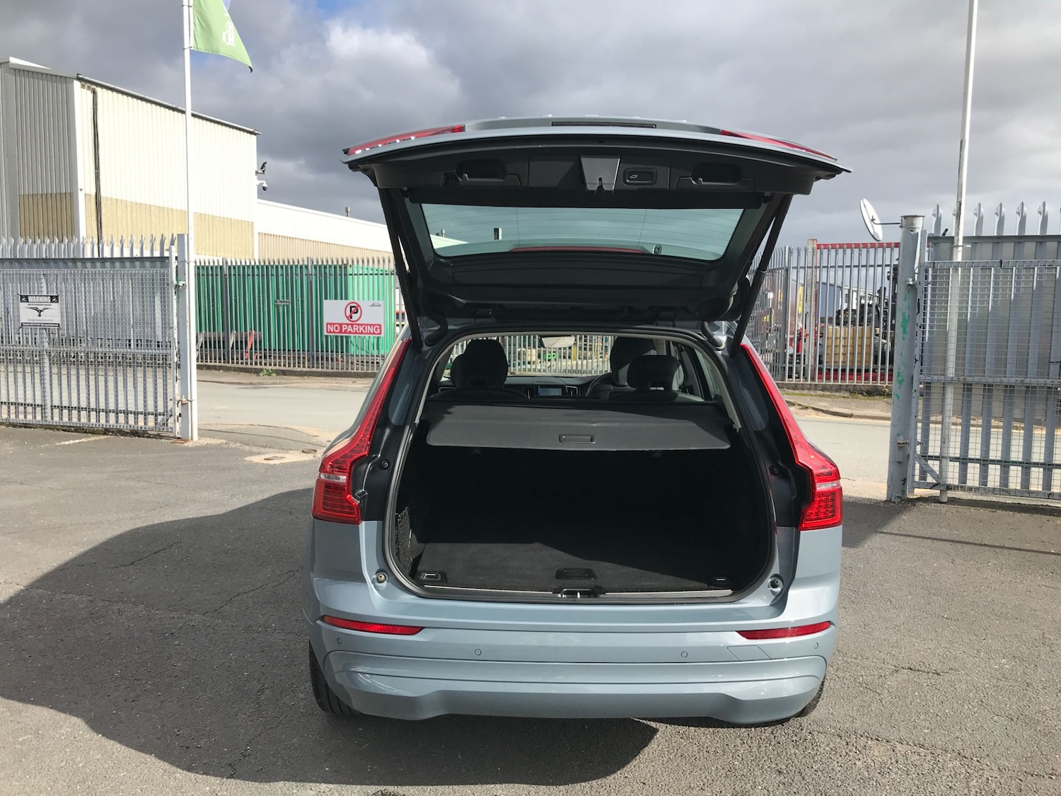 Used Volvo XC60 2023 for sale - 76415972: Photo 25