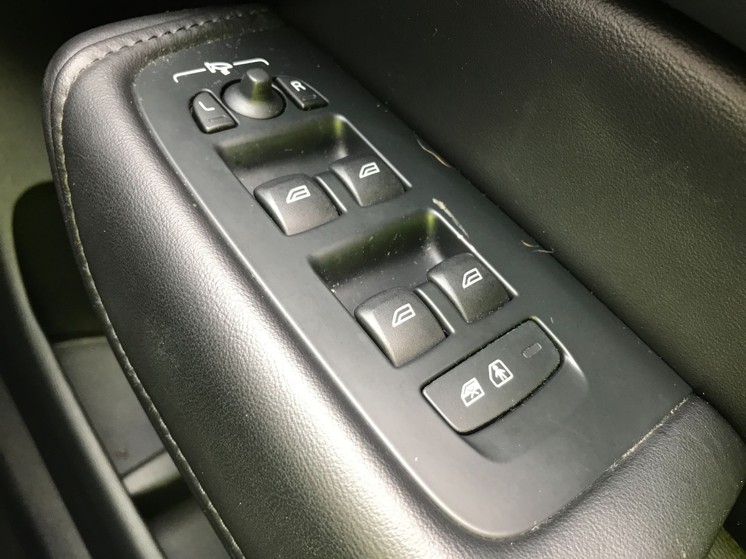 Used Volvo XC60 2023 for sale - 76415972: Photo 36