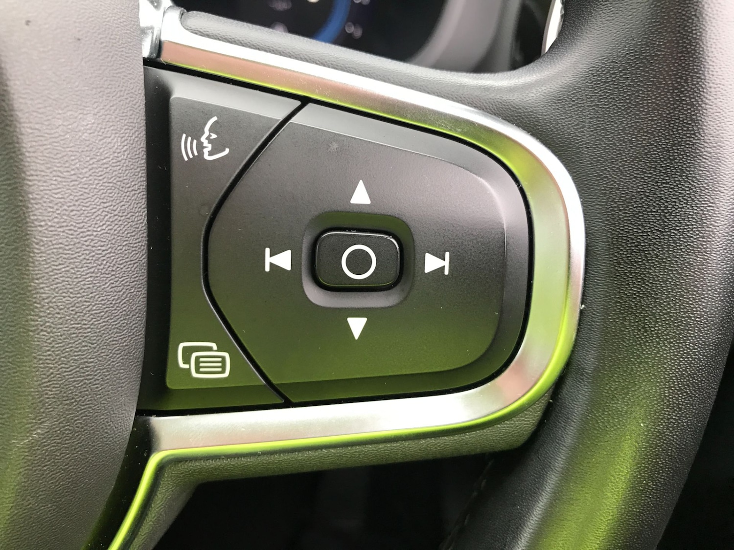 Used Volvo XC60 2023 for sale - 76415970: Photo 35