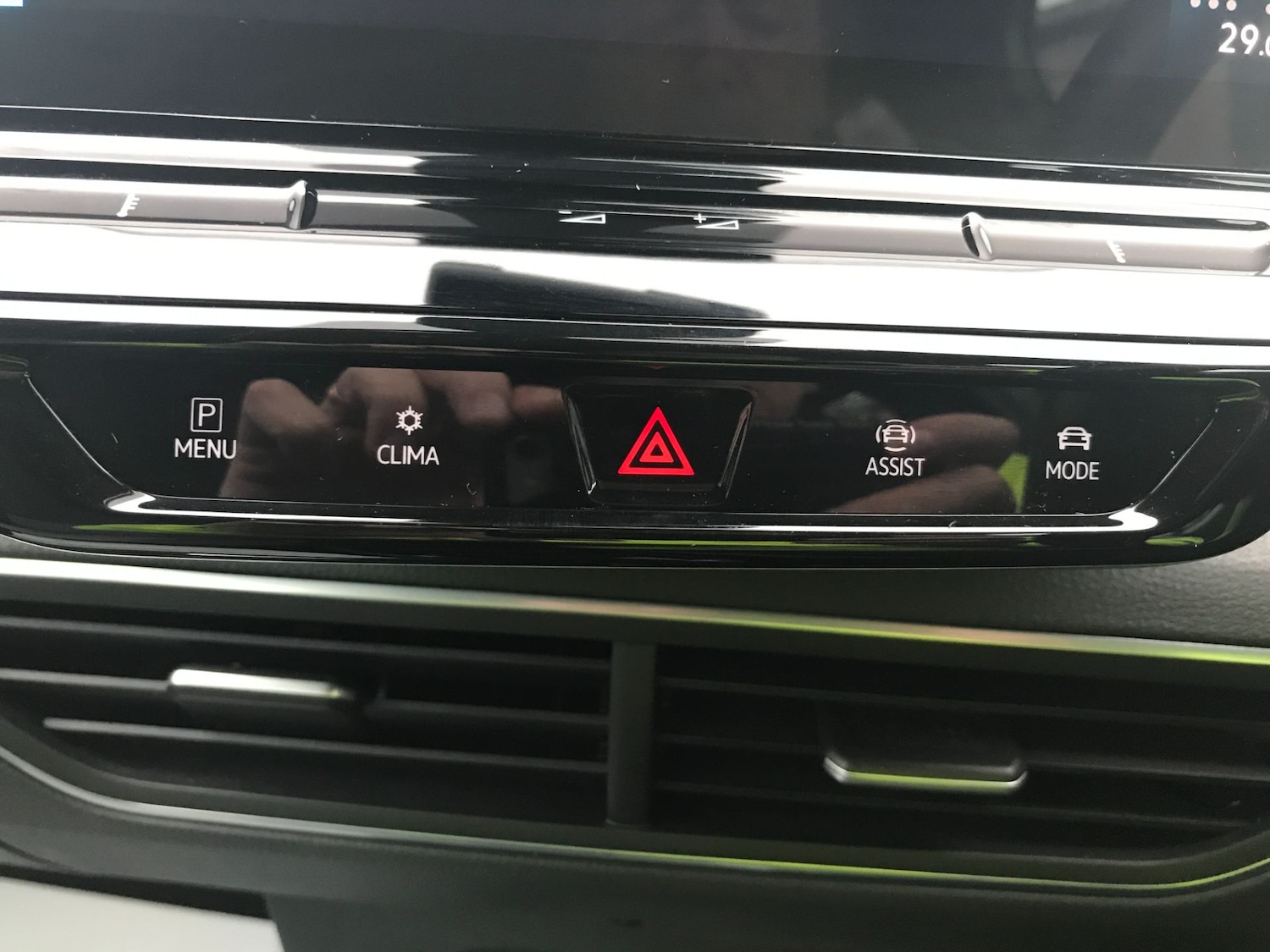 Used Volkswagen ID.3 2023 for sale - 76637829: Photo 25