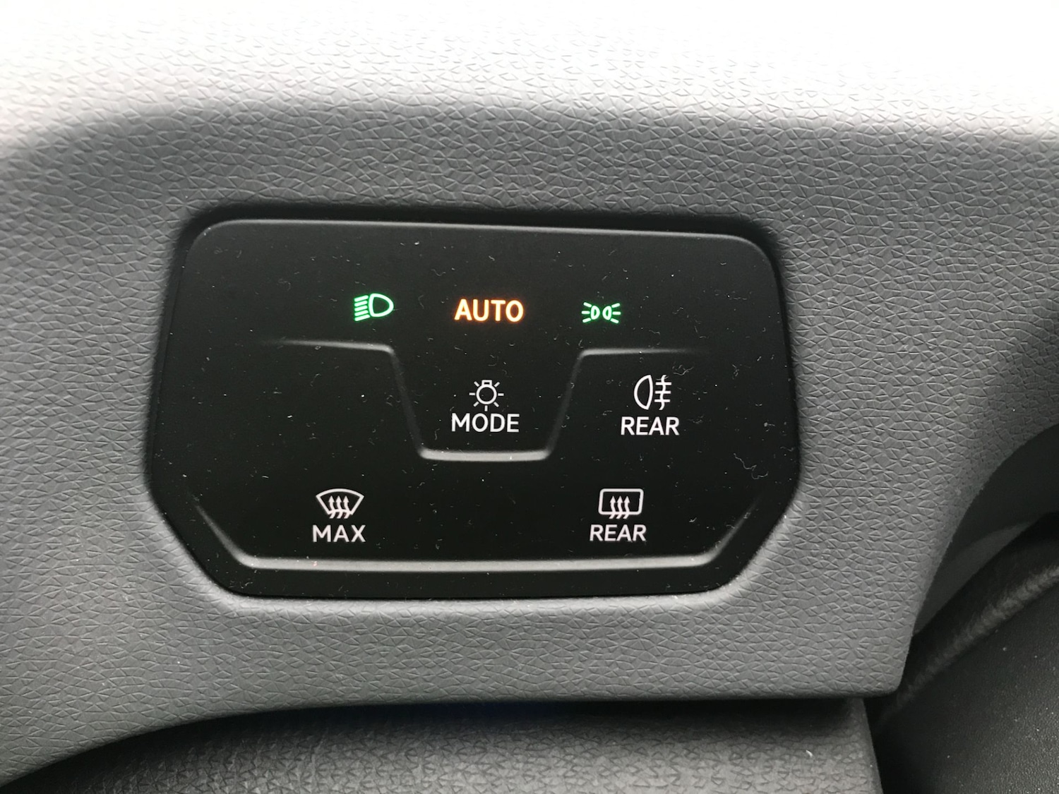 Used Volkswagen ID.3 2023 for sale - 76637829: Photo 37