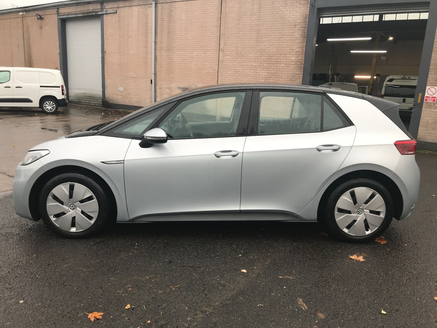 Used Volkswagen ID.3 2023 for sale - 76637829: Photo 7