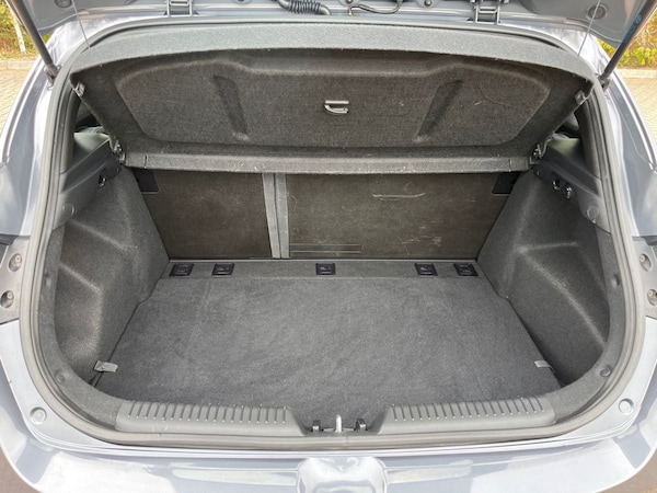 Used Hyundai i30 2015 for sale - 76250127: Photo 15