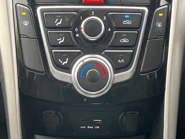 Used Hyundai i30 2015 for sale - 76250127: Photo 23