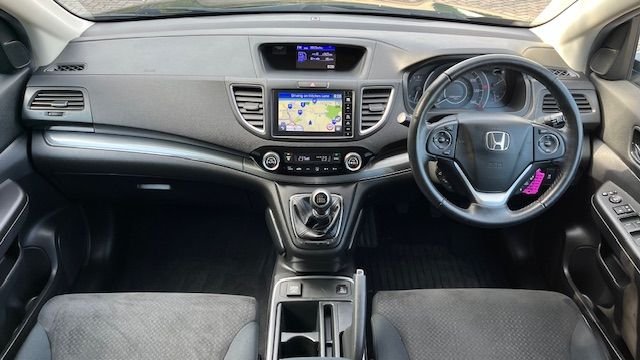 Used Honda CR-V 2017 for sale - 76139547: Photo 2