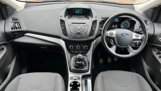 Used Ford Kuga 2015 for sale - 76203059: Photo 2