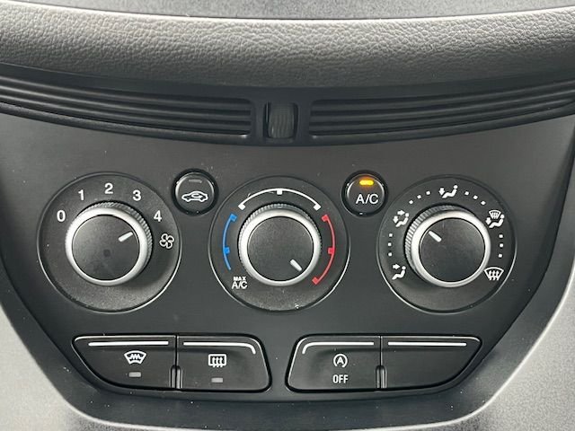 Used Ford Kuga 2015 for sale - 76203059: Photo 24