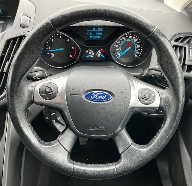 Used Ford Kuga 2015 for sale - 76203059: Photo 28