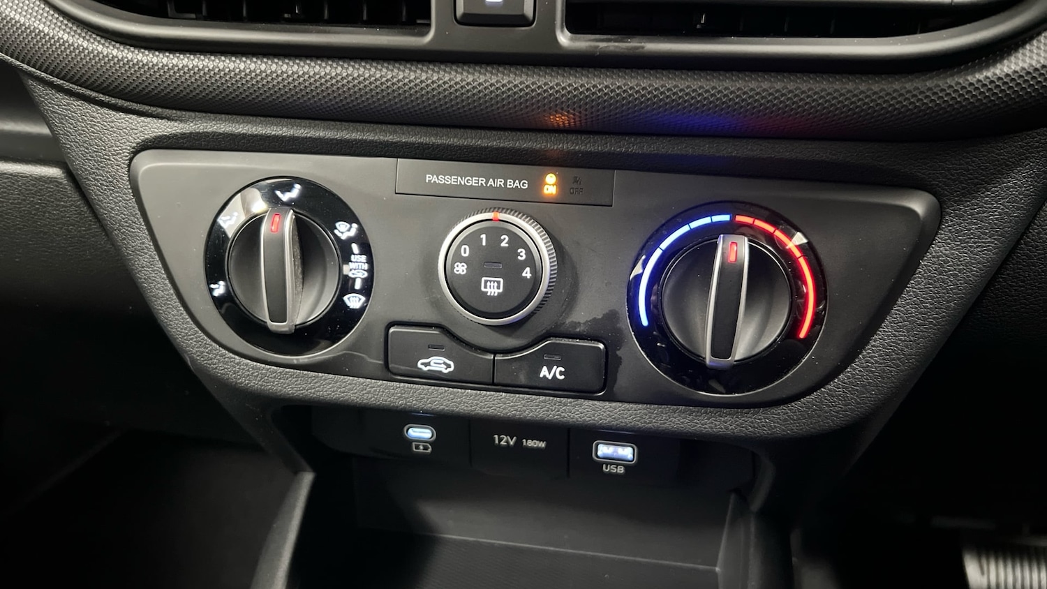 Used Hyundai i10 2024 for sale - 77140841: Photo 17