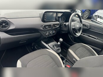 Used Hyundai i10 2020 for sale - 77781885: Photo