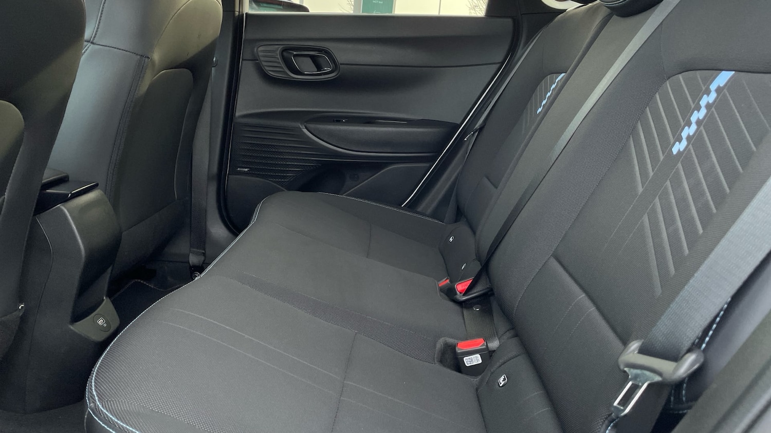 Used Hyundai i20 2023 for sale - 77938350: Photo 9