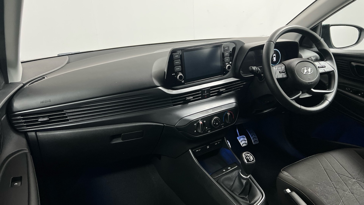 Used Hyundai BAYON 2024 for sale - 77020643: Photo 2