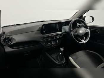 Used Hyundai i10 2024 for sale - 77241966: Photo