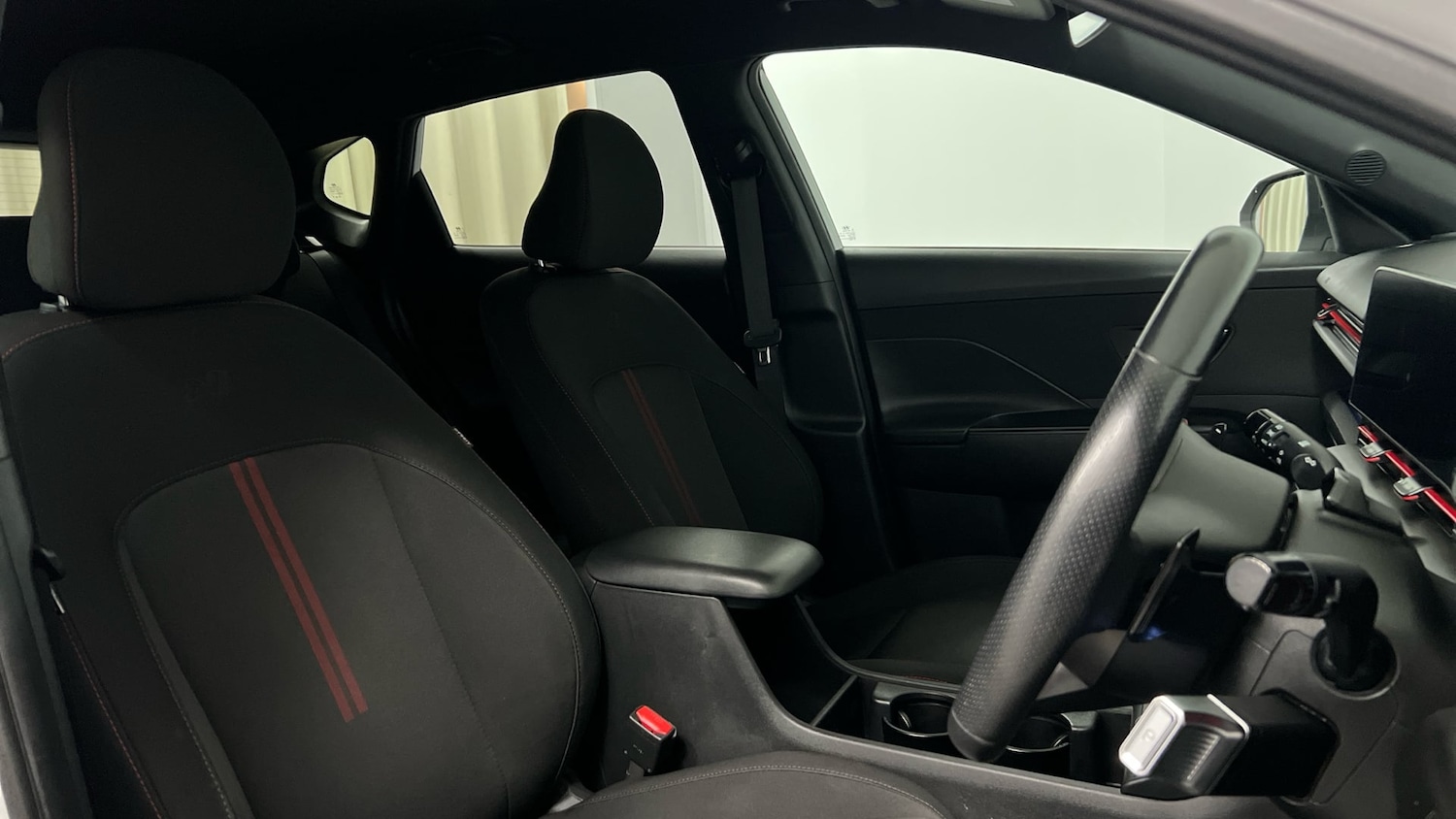 Used Hyundai KONA 2023 for sale - 77213605: Photo 12