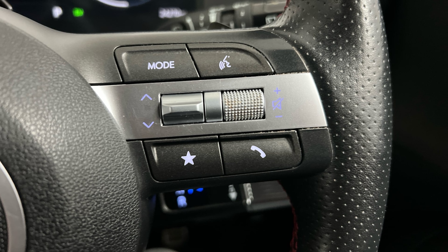 Used Hyundai KONA 2023 for sale - 77213605: Photo 16