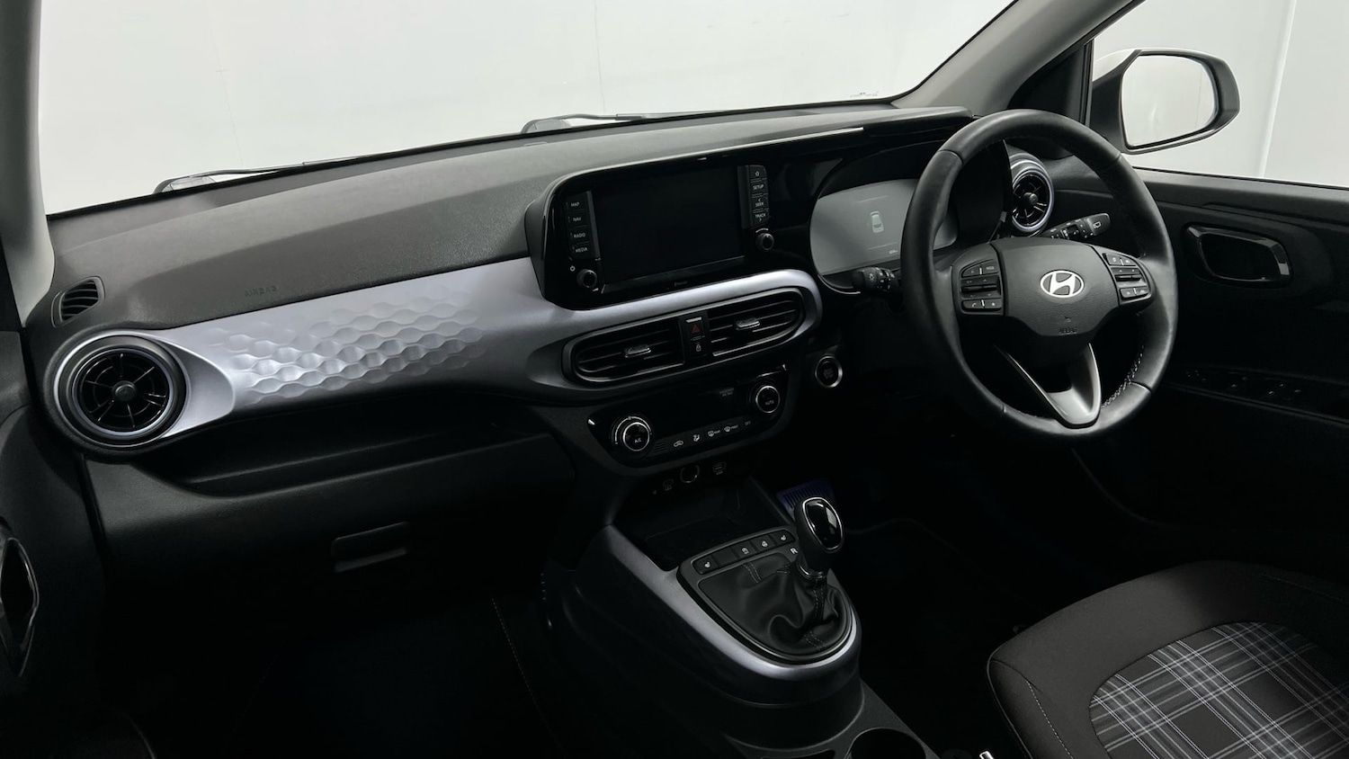 Used Hyundai i10 2024 for sale - 77140837: Photo 2