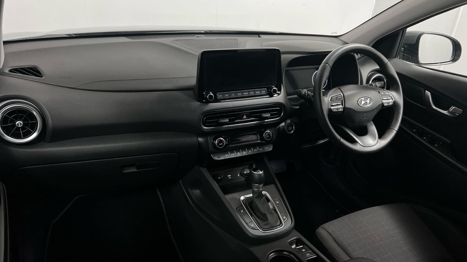 Used Hyundai KONA 2022 for sale - 77118732: Photo 2