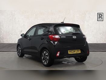 Used Hyundai i10 2024 for sale - 77277504: Photo