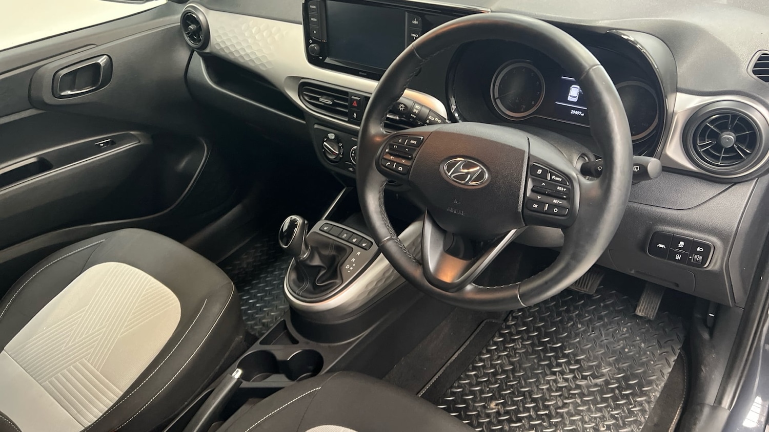 Used Hyundai i10 2020 for sale - 77622661: Photo 6