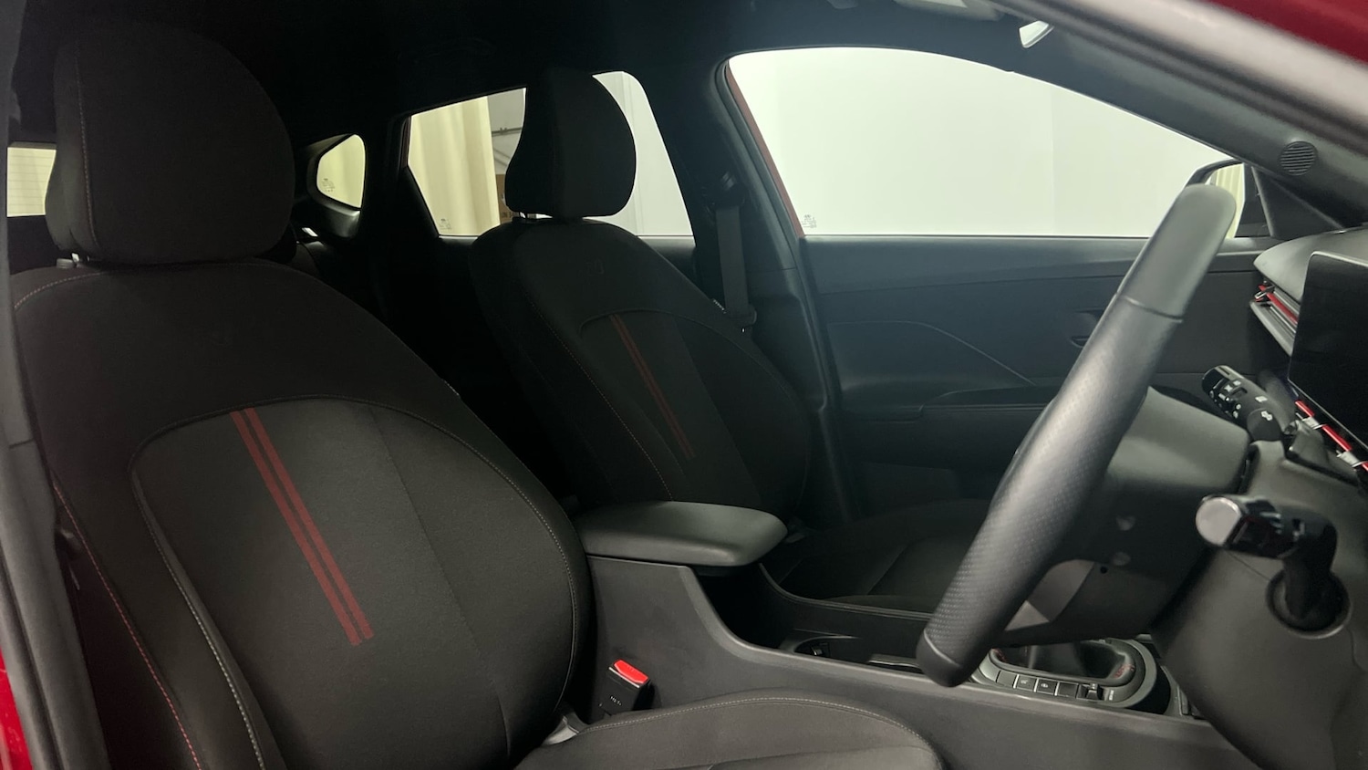 Used Hyundai KONA 2025 for sale - 77981936: Photo 12