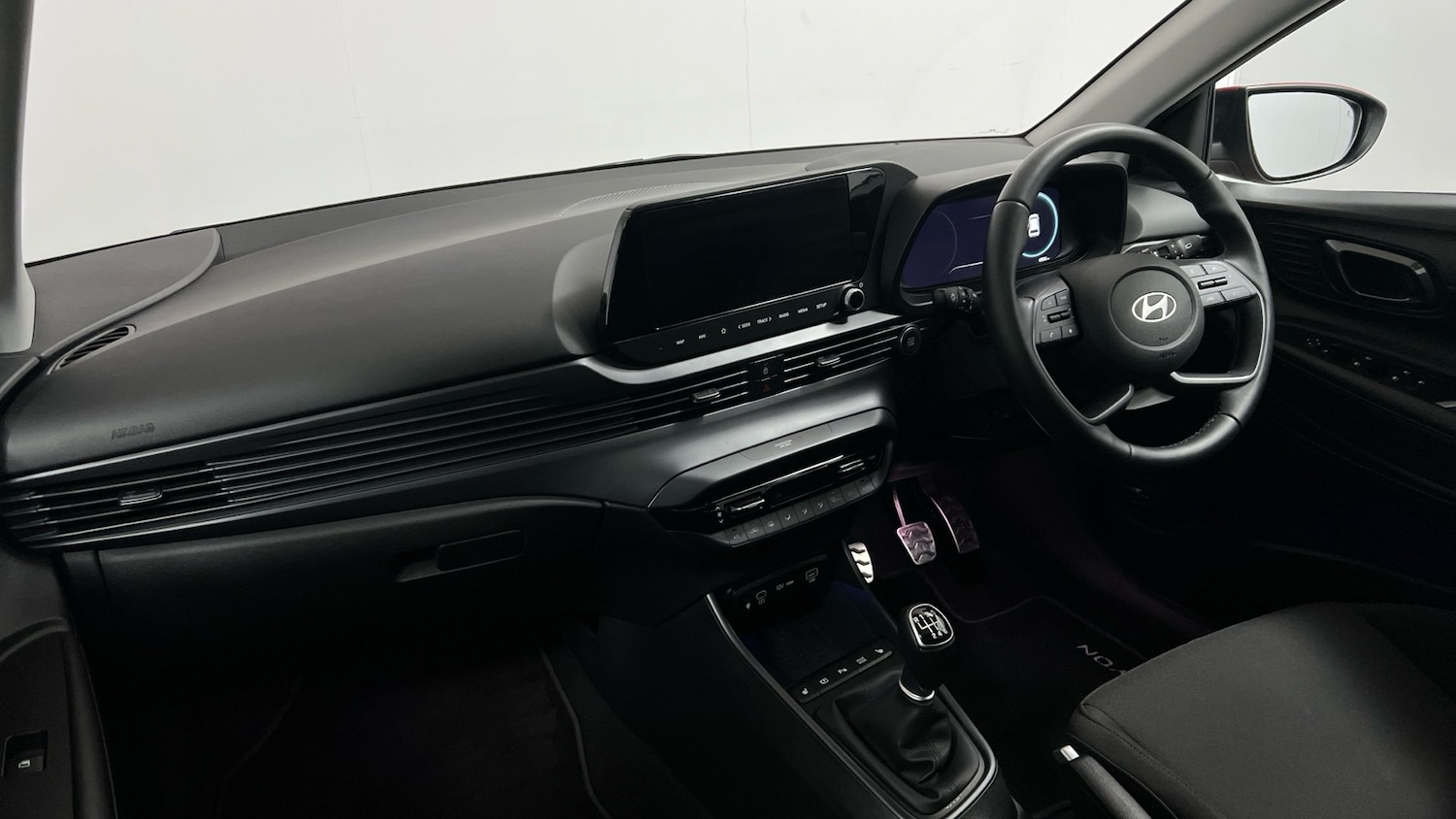 Used Hyundai BAYON 2024 for sale - 76677590: Photo 2