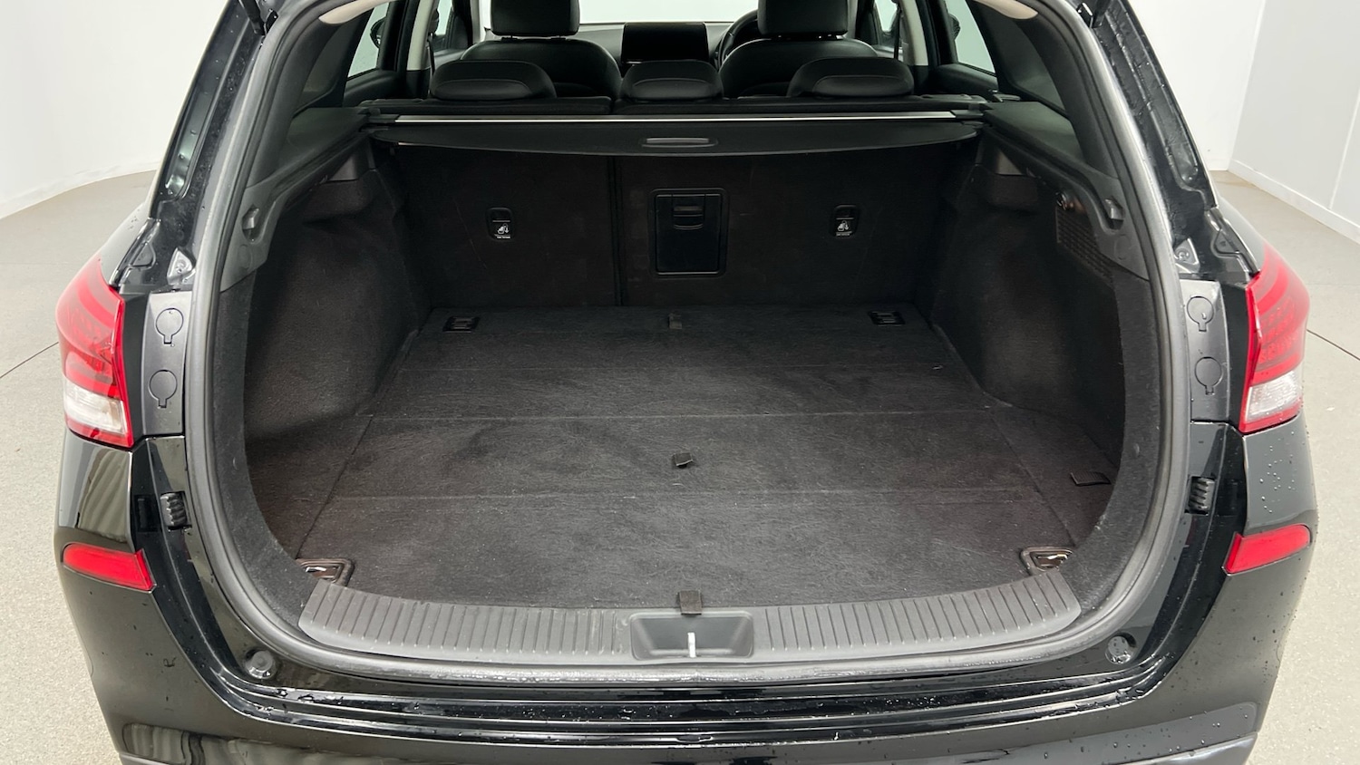 Used Hyundai i30 2023 for sale - 76676991: Photo 11