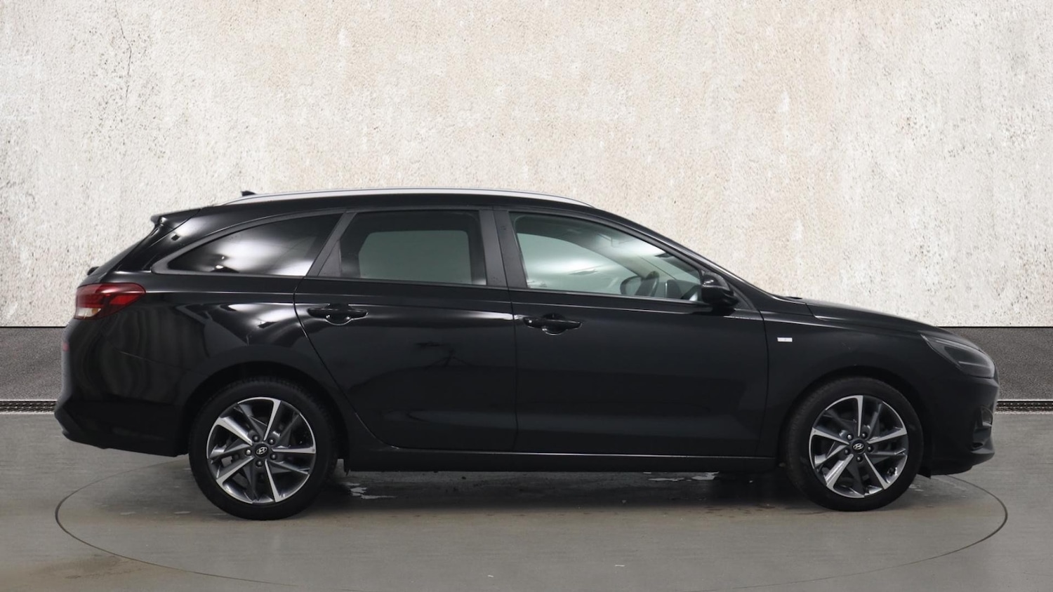 Used Hyundai i30 2023 for sale - 76676991: Photo 4