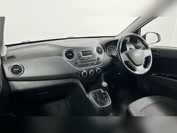 Used Hyundai i10 2019 for sale - 78465572: Photo