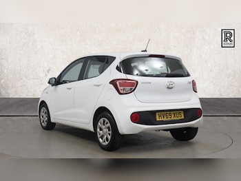 Used Hyundai i10 2019 for sale - 78465572: Photo