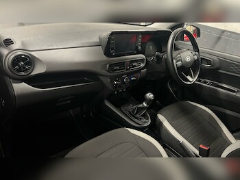 Used Hyundai i10 2024 for sale - 77837193: Photo