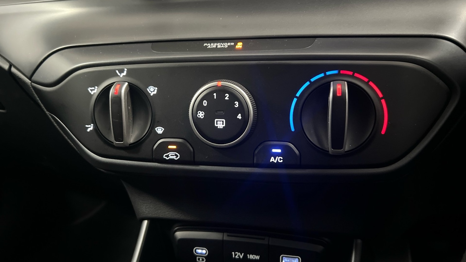 Used Hyundai i20 2024 for sale - 76677450: Photo 17