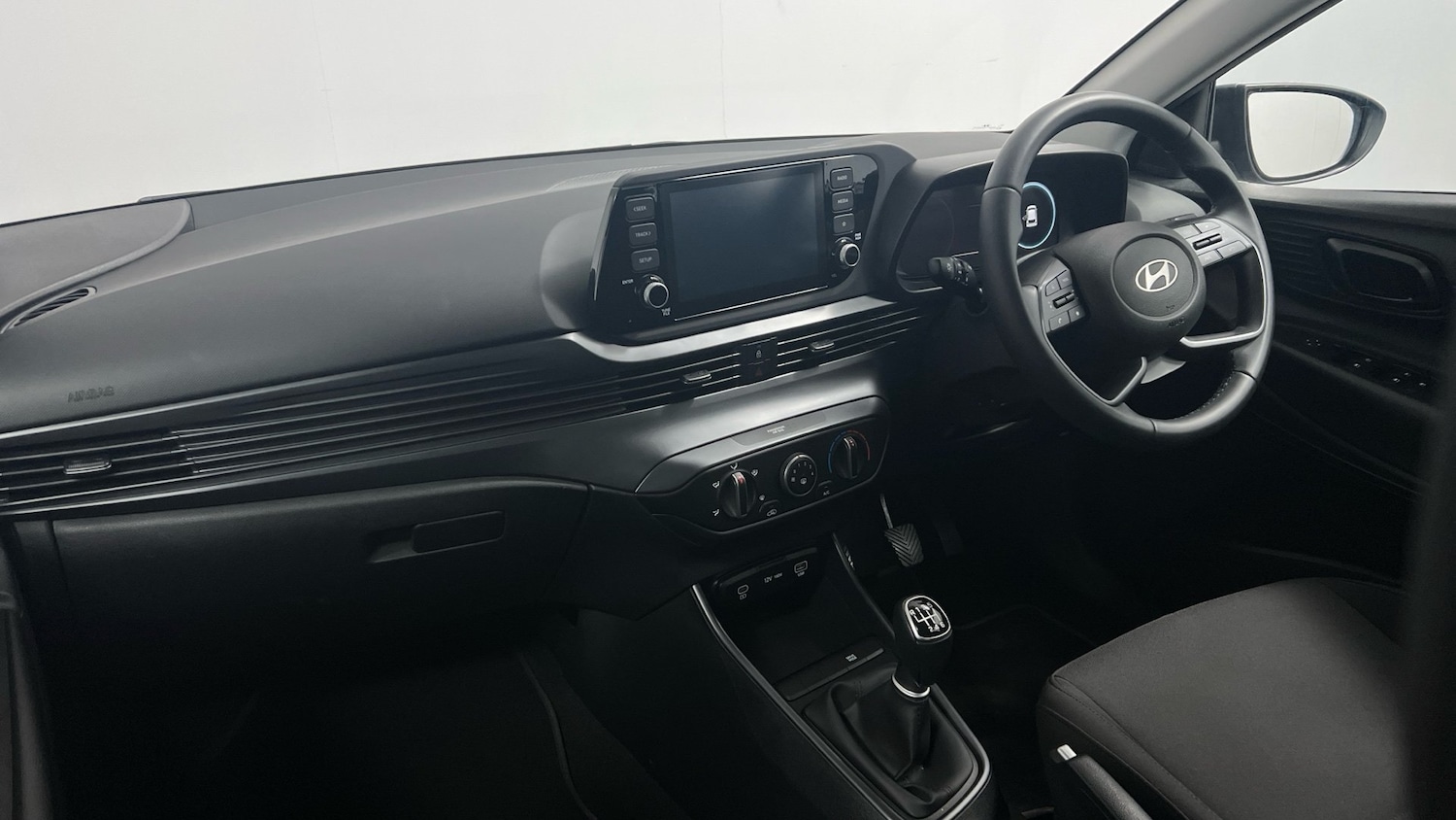 Used Hyundai i20 2024 for sale - 76677450: Photo 2