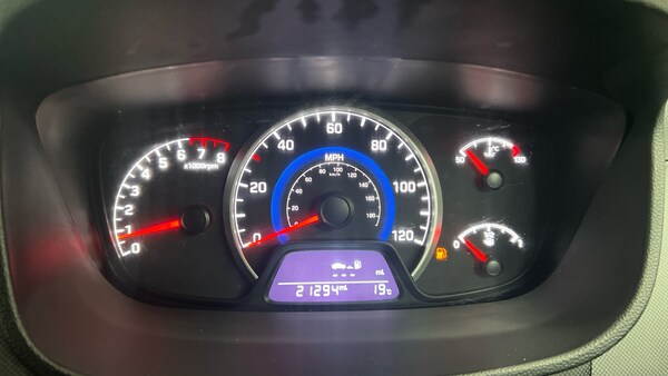 Used Hyundai i10 2019 for sale - 76272087: Photo 10