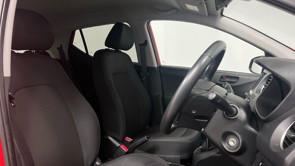 Used Hyundai i10 2019 for sale - 76272087: Photo 12