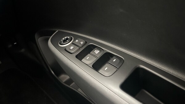 Used Hyundai i10 2019 for sale - 76272087: Photo 21