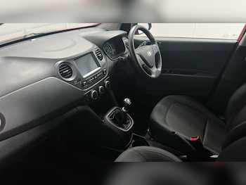 Used Hyundai i10 2019 for sale - 76272087: Photo