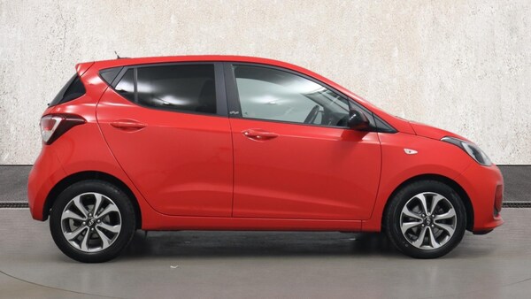 Used Hyundai i10 2019 for sale - 76272087: Photo 4