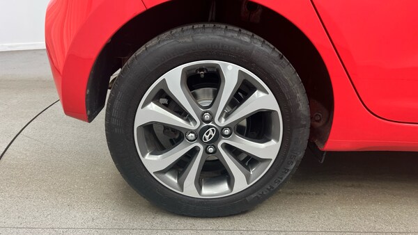 Used Hyundai i10 2019 for sale - 76272087: Photo 5