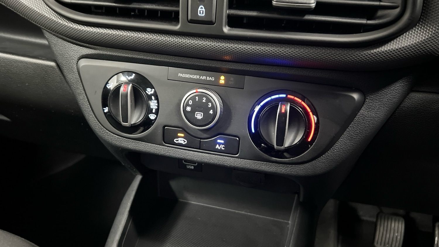 Used Hyundai i10 2022 for sale - 76497614: Photo 17