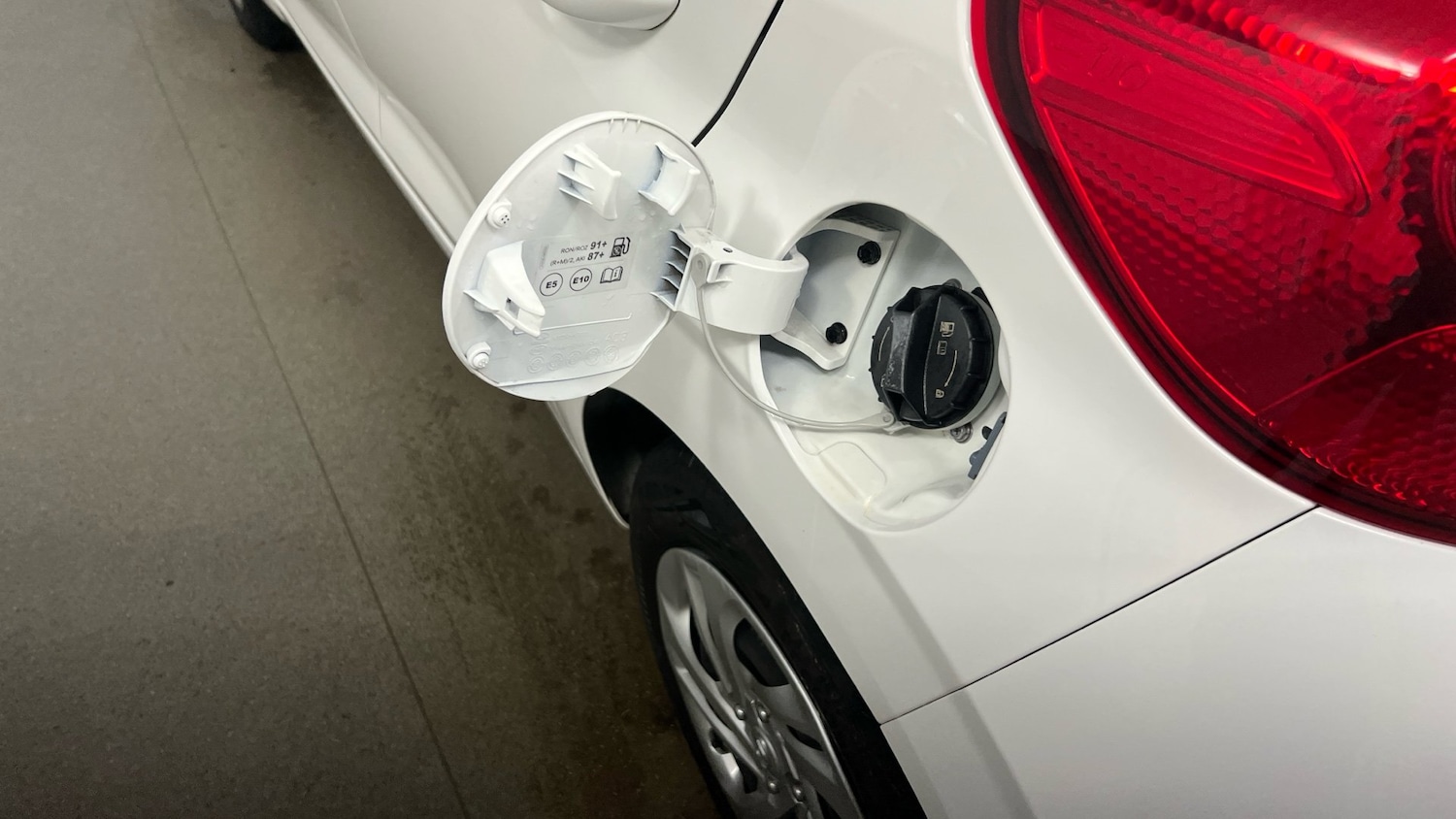 Used Hyundai i10 2022 for sale - 76497614: Photo 25