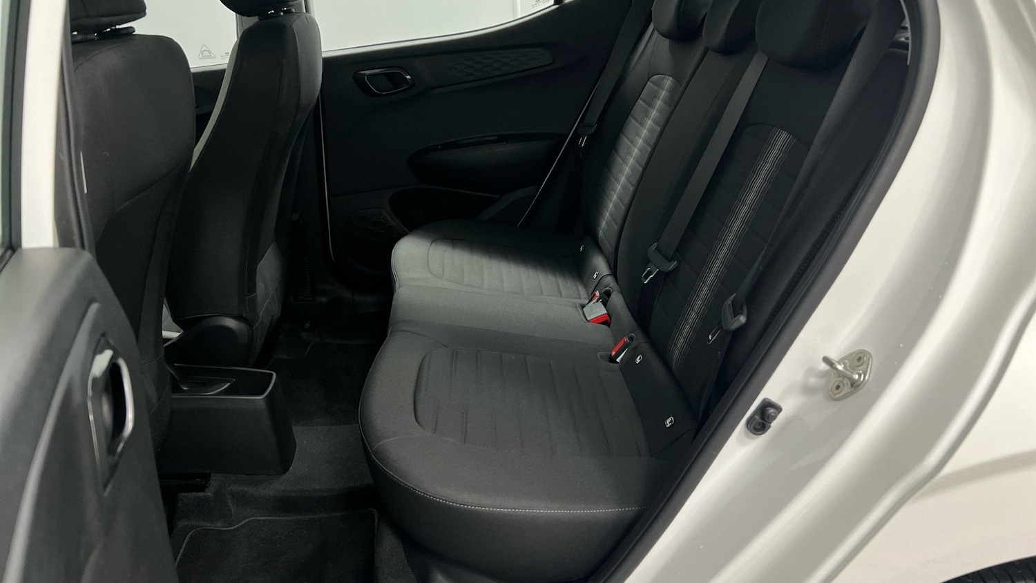 Used Hyundai i10 2022 for sale - 76497614: Photo 9