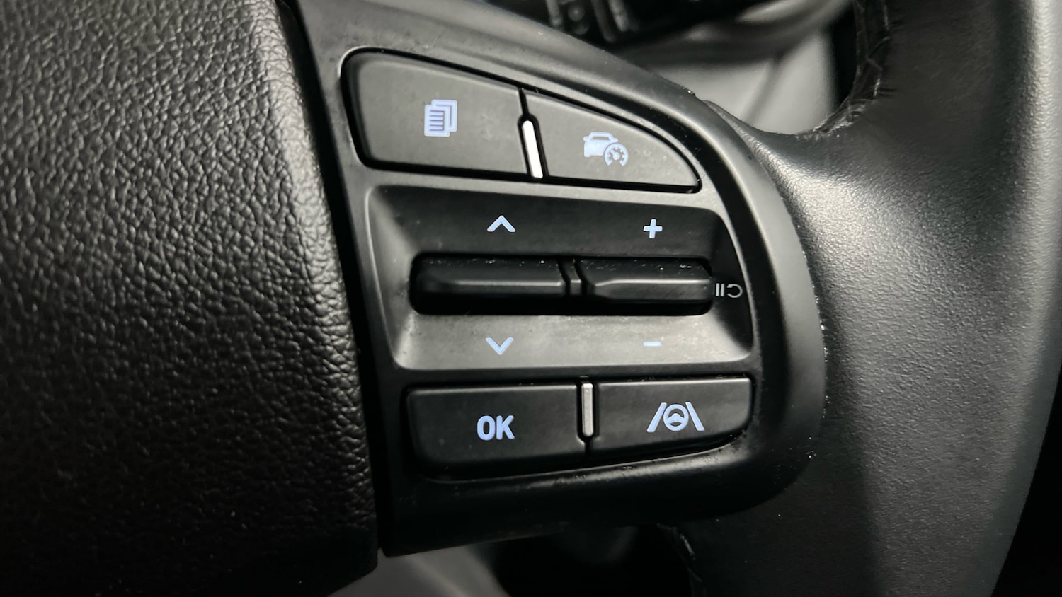 Used Hyundai i10 2024 for sale - 77558729: Photo 16