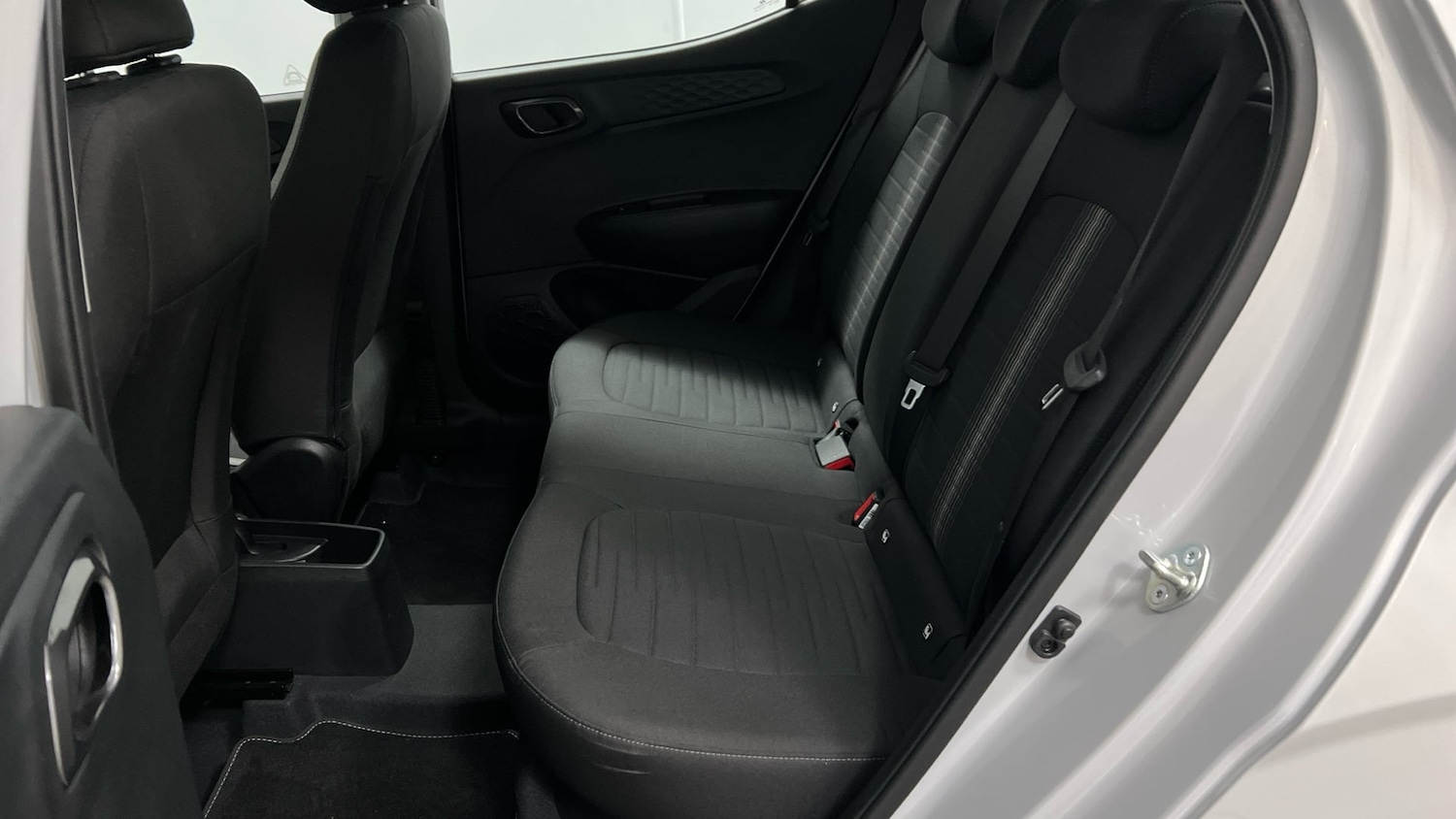 Used Hyundai i10 2024 for sale - 77558729: Photo 9